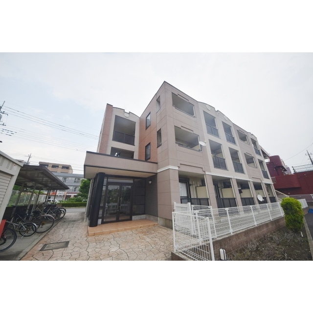 京王堀之内駅より徒歩12分 築18年2ヶ月 3階建の賃貸物件