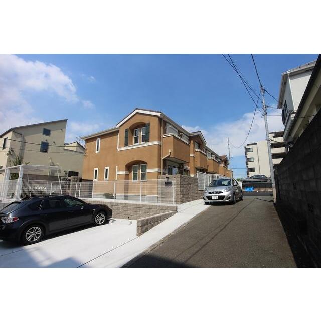 尾山台駅より徒歩17分 築9年4ヶ月 2階建の賃貸物件