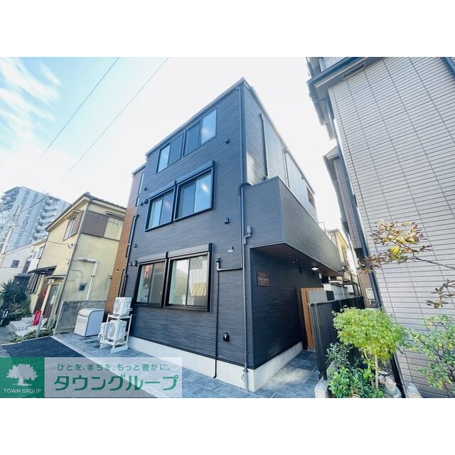 小岩駅より徒歩8分 新築 3階建の賃貸物件