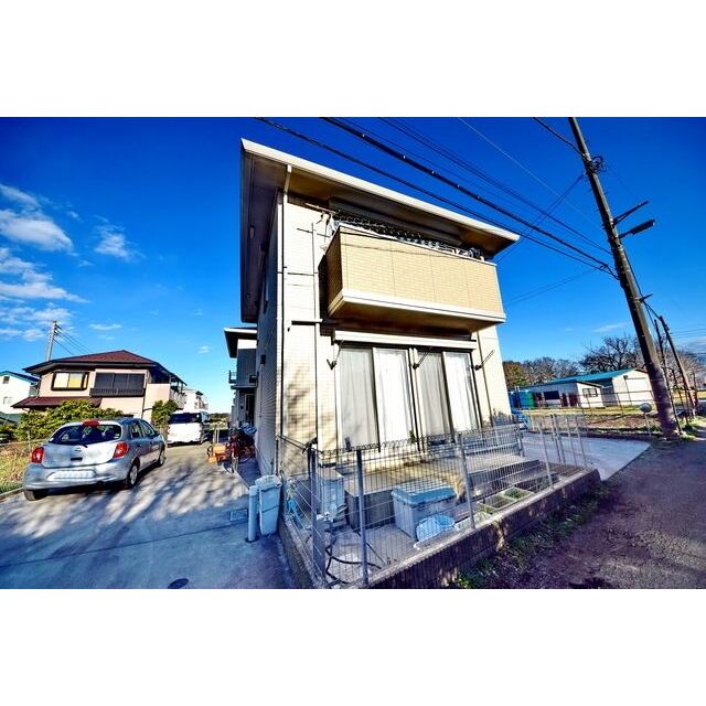 六会日大前駅より徒歩17分 築11年4ヶ月 2階建の賃貸物件