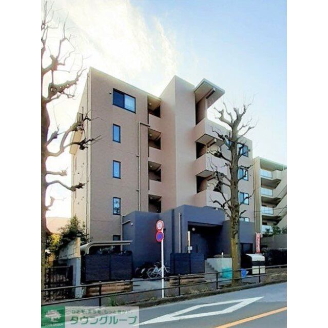 新高島平駅より徒歩12分 築8年2ヶ月 5階建の賃貸物件