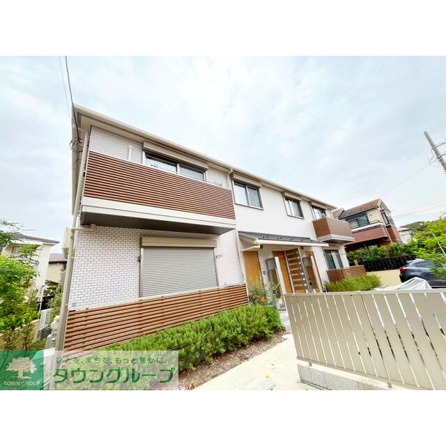 鵠沼駅より徒歩7分 築2年2ヶ月 2階建の賃貸物件