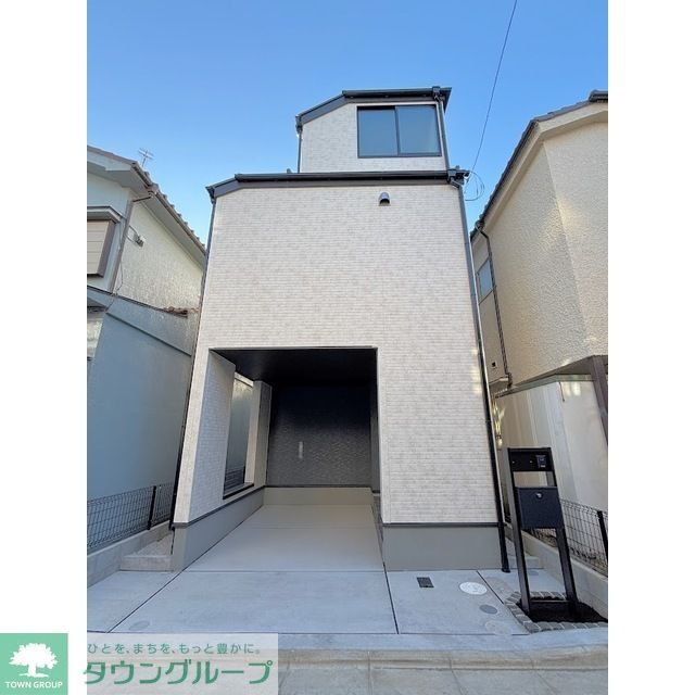 東大和市駅より徒歩11分 築1年1ヶ月 3階建の賃貸物件