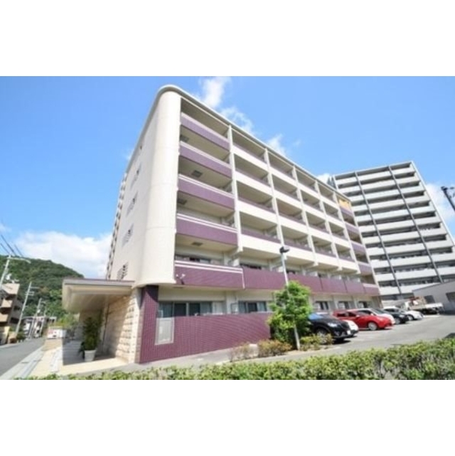 上牧駅より徒歩4分 築12年9ヶ月 6階建の賃貸物件