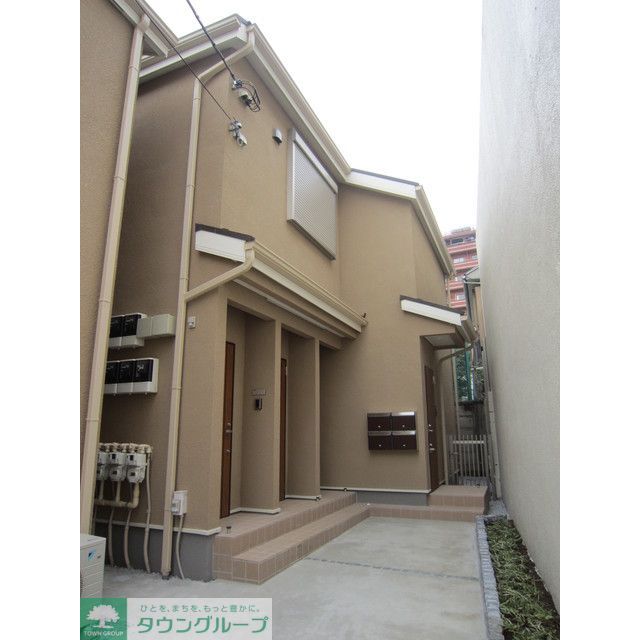 四谷三丁目駅より徒歩7分 築7年10ヶ月 2階建の賃貸物件