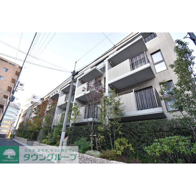 代々木八幡駅より徒歩2分 築5年7ヶ月 4階建の賃貸物件