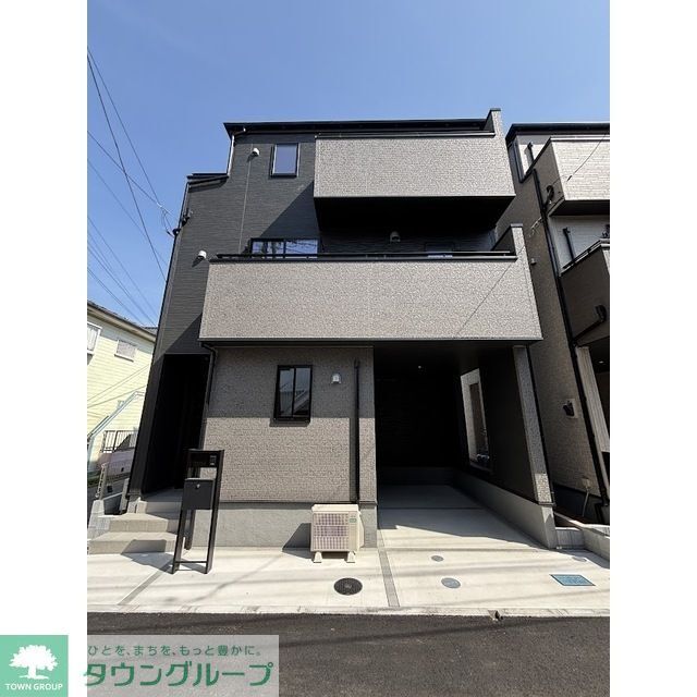 鳩ヶ谷駅より徒歩17分 新築 3階建の賃貸物件