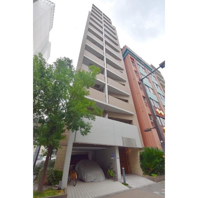 八丁堀駅より徒歩3分 築23年9ヶ月 13階建の賃貸物件