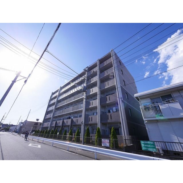 金町駅よりバス13分 徒歩2分 築12年8ヶ月 6階建の賃貸物件