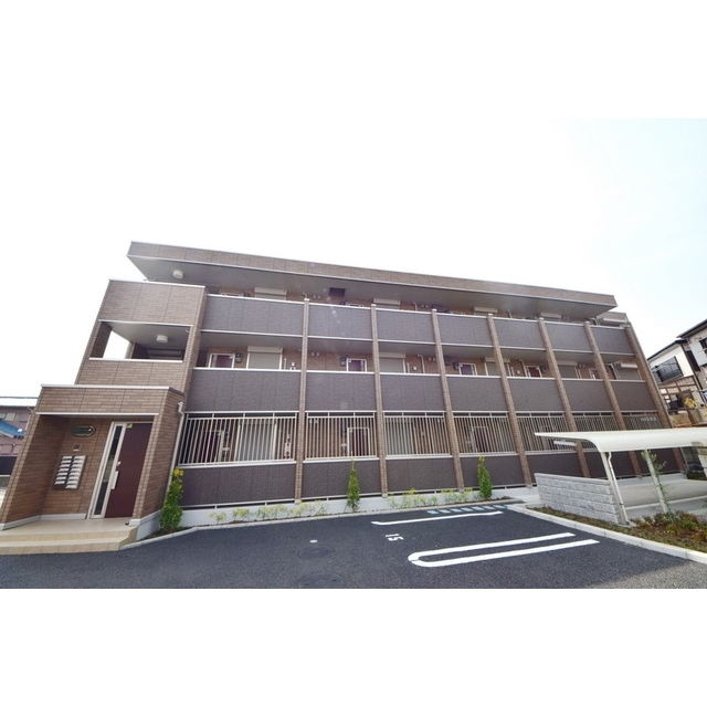 戸塚安行駅よりバス18分 徒歩3分 築7年8ヶ月 3階建の賃貸物件