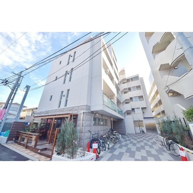 江ノ島駅より徒歩1分 築10年5ヶ月 6階建の賃貸物件