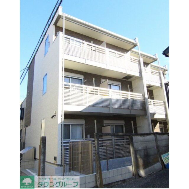 北千住駅より徒歩9分 築8年9ヶ月 3階建の賃貸物件