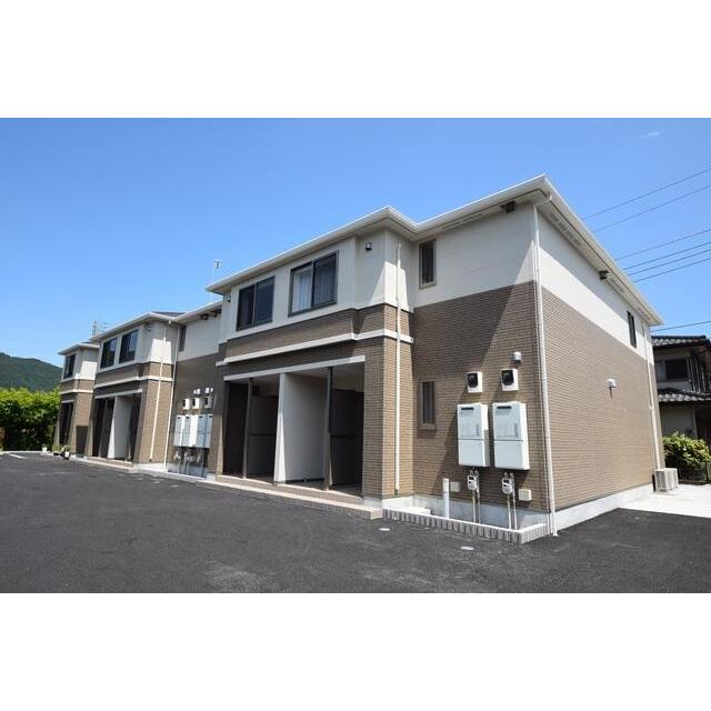 橋本駅よりバス49分 徒歩8分 築9年8ヶ月 2階建の賃貸物件