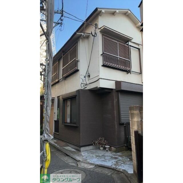 三軒茶屋駅より徒歩8分 築64年2ヶ月 3階建の賃貸物件