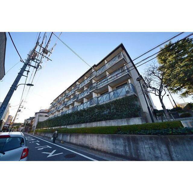 地下鉄成増駅より徒歩8分 築33年8ヶ月 4階建の賃貸物件