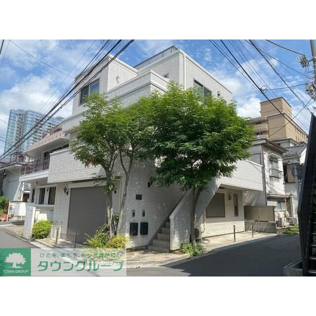 北参道駅より徒歩3分 築12年3ヶ月 3階建の賃貸物件