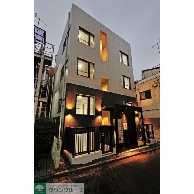 笹塚駅より徒歩11分 築6年1ヶ月 3階建の賃貸物件