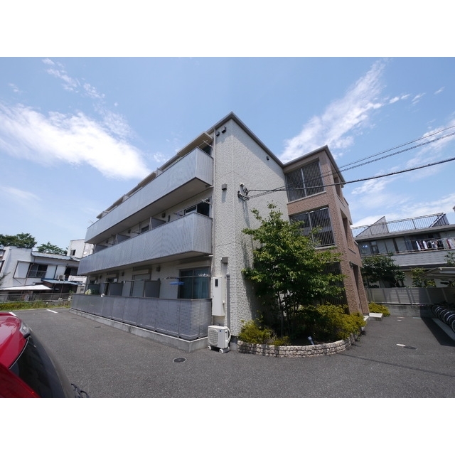 グラシュートロワの賃貸物件