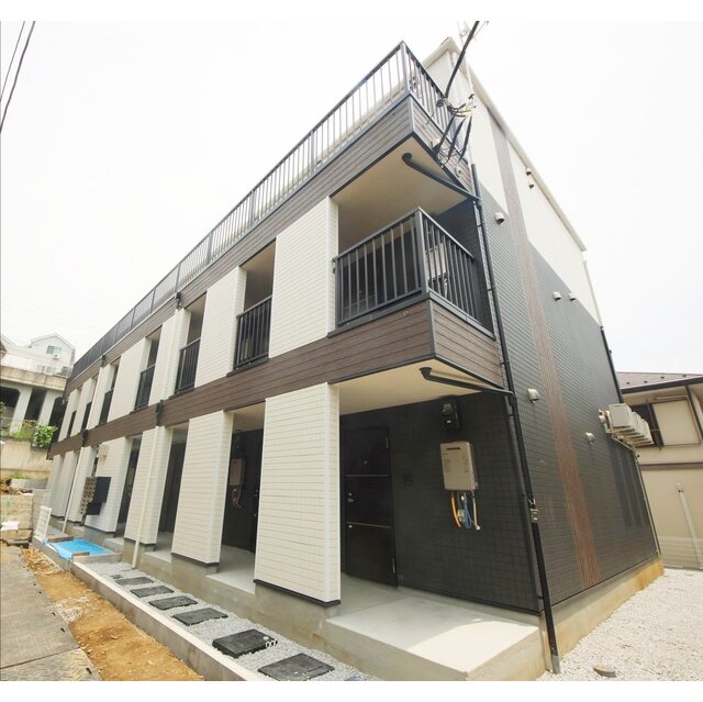 反町駅より徒歩9分 築1年4ヶ月 3階建の賃貸物件