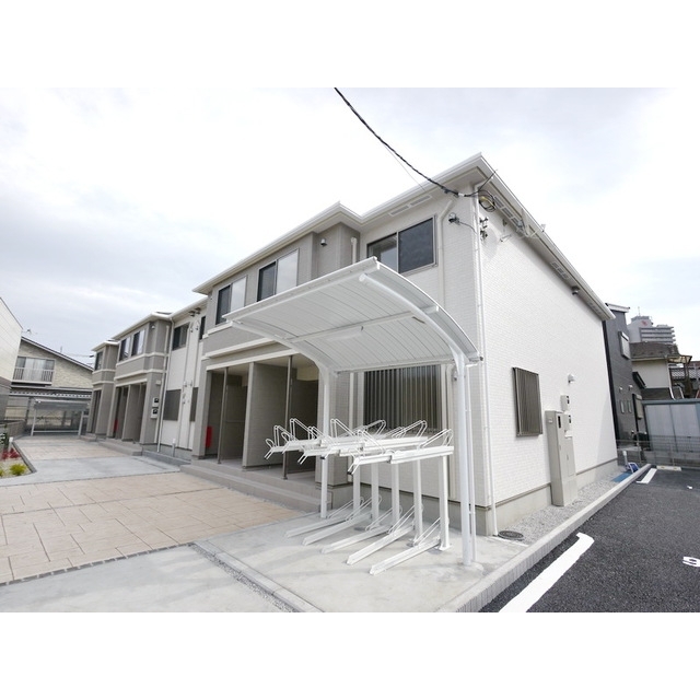 上溝駅よりバス14分 徒歩2分 築7年 2階建の賃貸物件