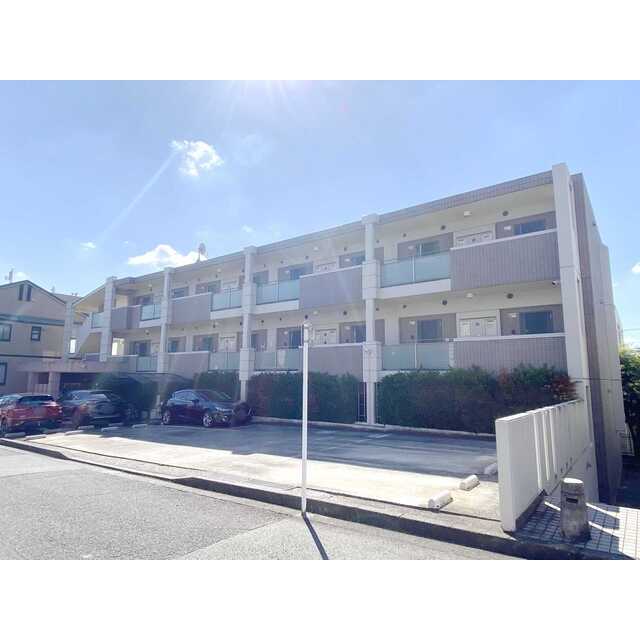 青葉台駅よりバス3分 徒歩8分 築25年1ヶ月 3階建の賃貸物件