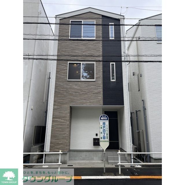 ひばりヶ丘駅より徒歩23分 築3年3ヶ月 3階建の賃貸物件