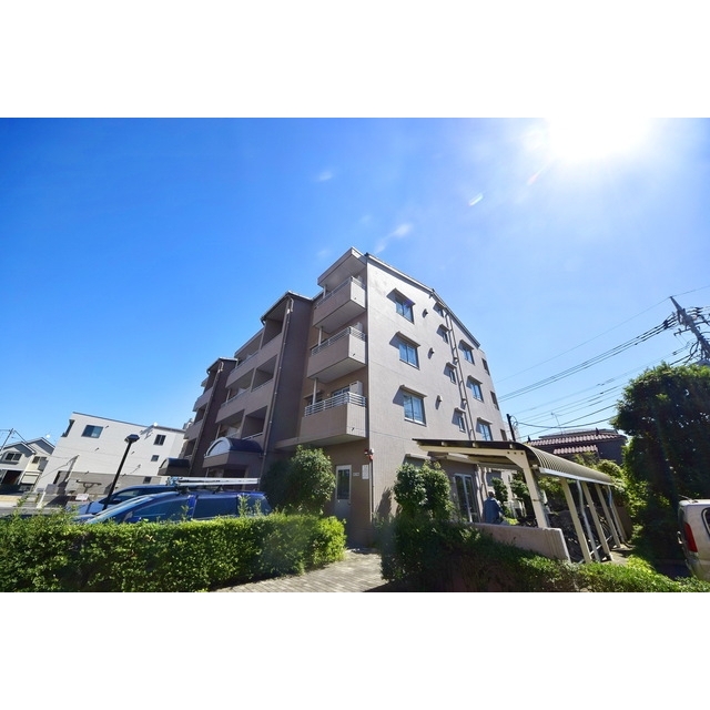 新田駅より徒歩8分 築27年8ヶ月 4階建の賃貸物件