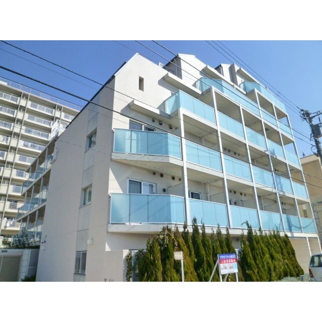 仙川駅より徒歩7分 築16年10ヶ月 6階建の賃貸物件