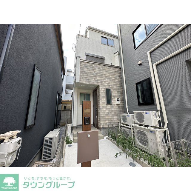 千川駅より徒歩5分 築2年8ヶ月 3階建の賃貸物件