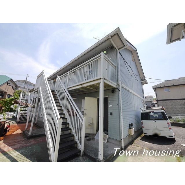 中山駅より徒歩13分 築31年9ヶ月 2階建の賃貸物件