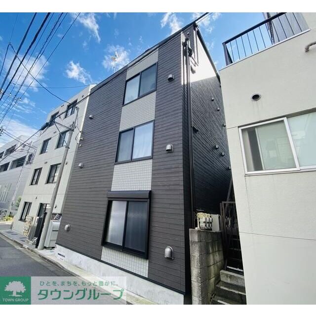 代田橋駅より徒歩10分 築7年2ヶ月 4階建の賃貸物件