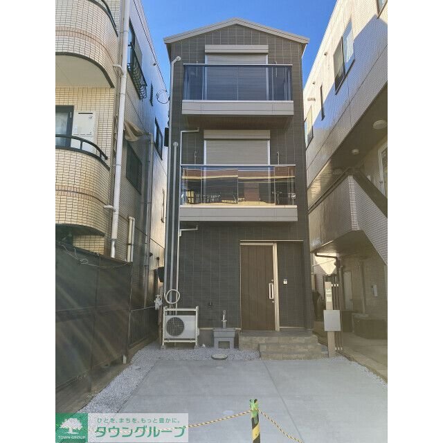 六実駅より徒歩2分 新築 3階建の賃貸物件