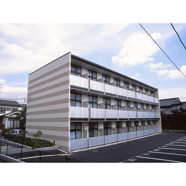 本厚木駅より徒歩15分 築20年1ヶ月 3階建の賃貸物件