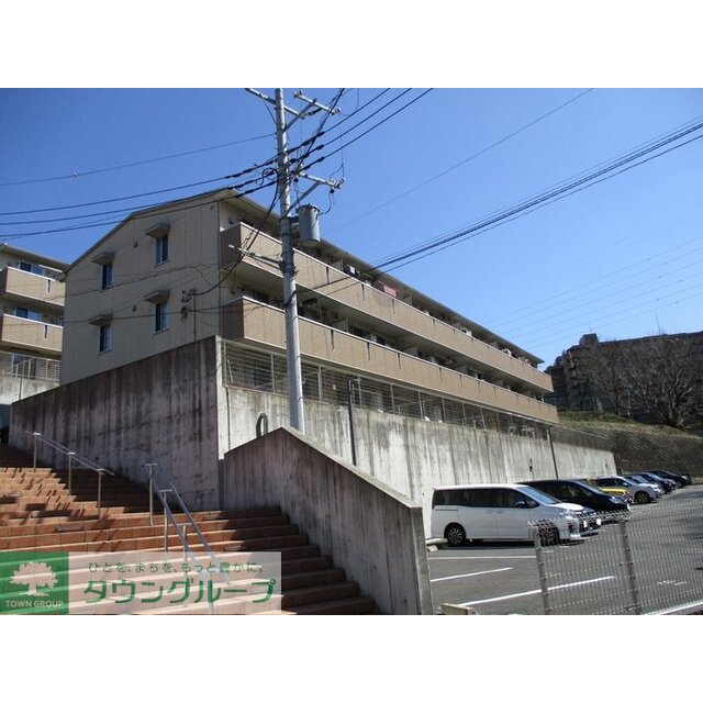 桜木駅より徒歩18分 築14年7ヶ月 3階建の賃貸物件