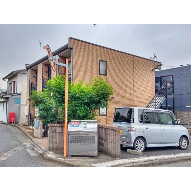 いずみ中央駅より徒歩2分 築12年1ヶ月 2階建の賃貸物件