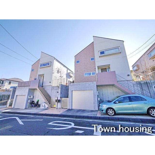 あざみ野駅より徒歩7分 築16年8ヶ月 2階建の賃貸物件