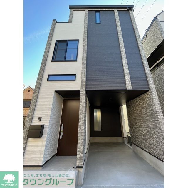 亀有駅より徒歩10分 築2年10ヶ月 3階建の賃貸物件