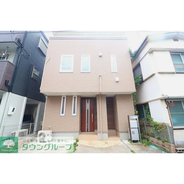 西川口駅より徒歩13分 築6年8ヶ月 3階建の賃貸物件