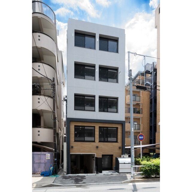 蓮根駅より徒歩8分 築1年3ヶ月 5階建の賃貸物件