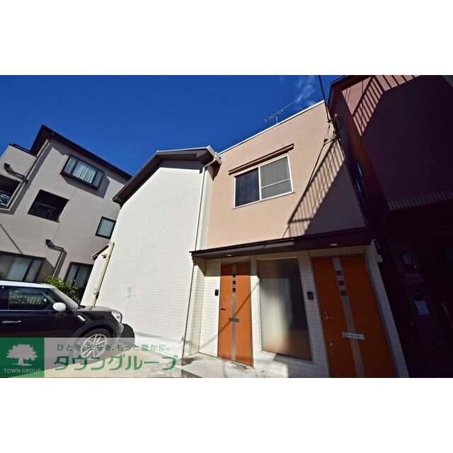 千駄木駅より徒歩4分 築1年1ヶ月 2階建の賃貸物件