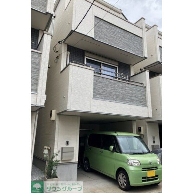 御嶽山駅より徒歩2分 築6年4ヶ月 3階建の賃貸物件