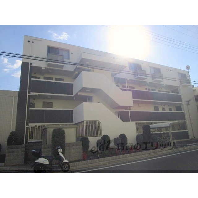 摂津駅より徒歩38分 築9年10ヶ月 4階建の賃貸物件