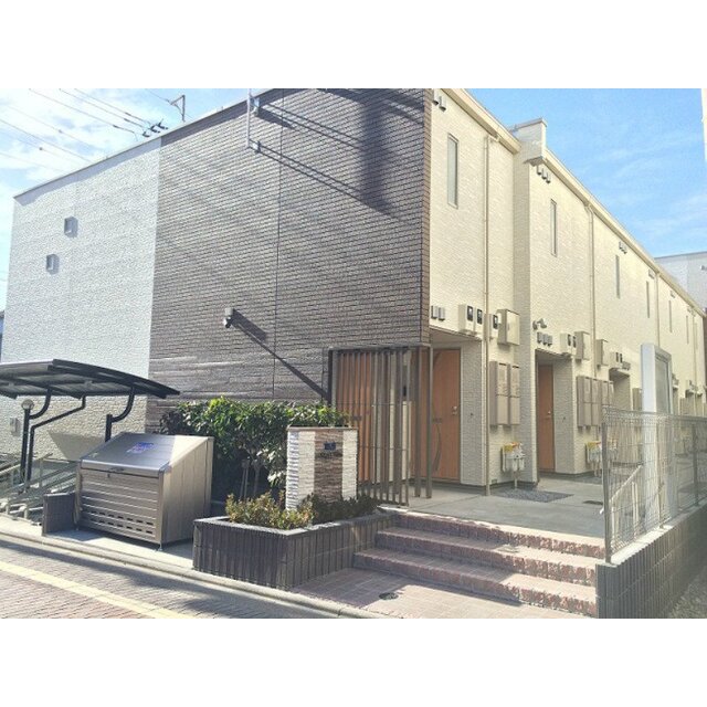 足立小台駅より徒歩15分 築8年10ヶ月 2階建の賃貸物件