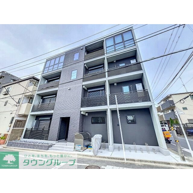 大山駅より徒歩6分 築2年 4階建の賃貸物件