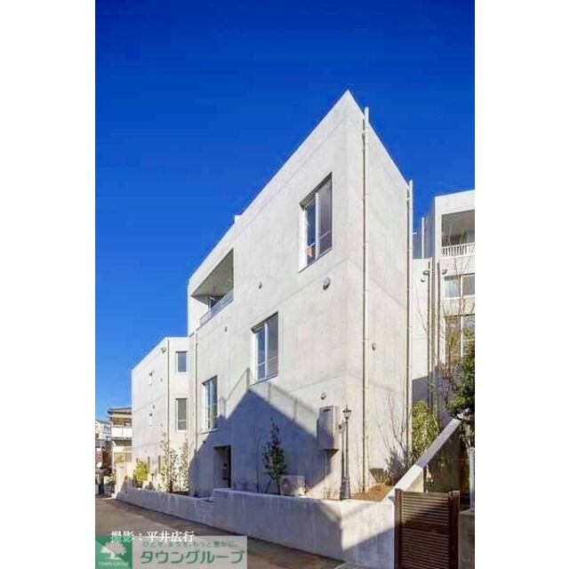 成増駅より徒歩5分 築7年1ヶ月 3階建の賃貸物件