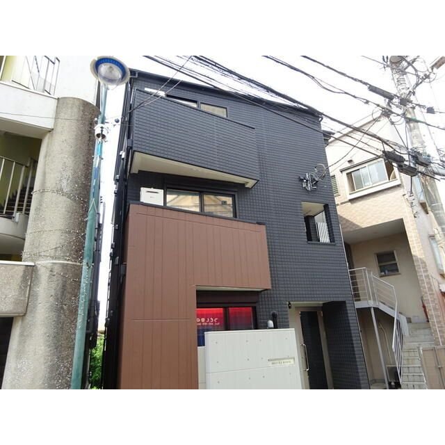 西谷駅より徒歩6分 築2年7ヶ月 3階建の賃貸物件