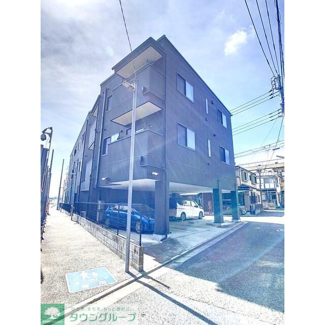 千歳烏山駅より徒歩19分 築7年11ヶ月 3階建の賃貸物件