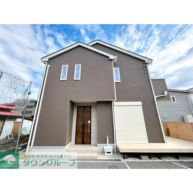 平塚駅より徒歩9分 築4年5ヶ月 2階建の賃貸物件