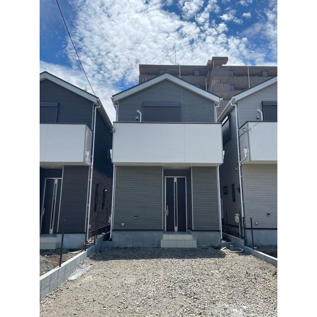 桜街道駅より徒歩1分 築1年5ヶ月 2階建の賃貸物件