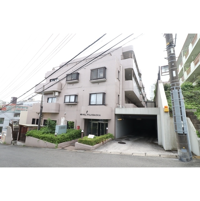藤が丘駅より徒歩10分 築32年2ヶ月 4階建の賃貸物件